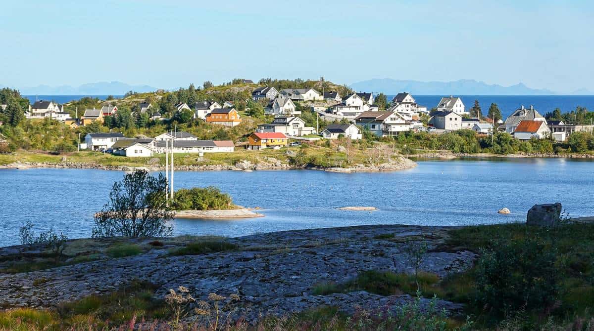 The Munkebu Hut hike starts in the town of Sørvågen