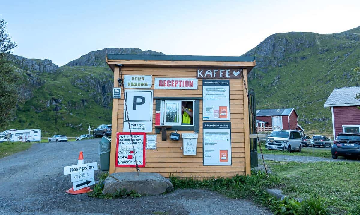 Information and fee collection at the parking in Innersand