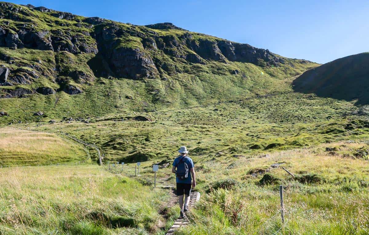 A mid-afternoon start ways quieter trails