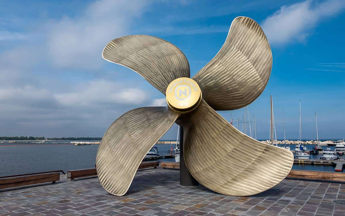 Lessners ship propeller - an pure statue ships propeller weighing 33 tonnes