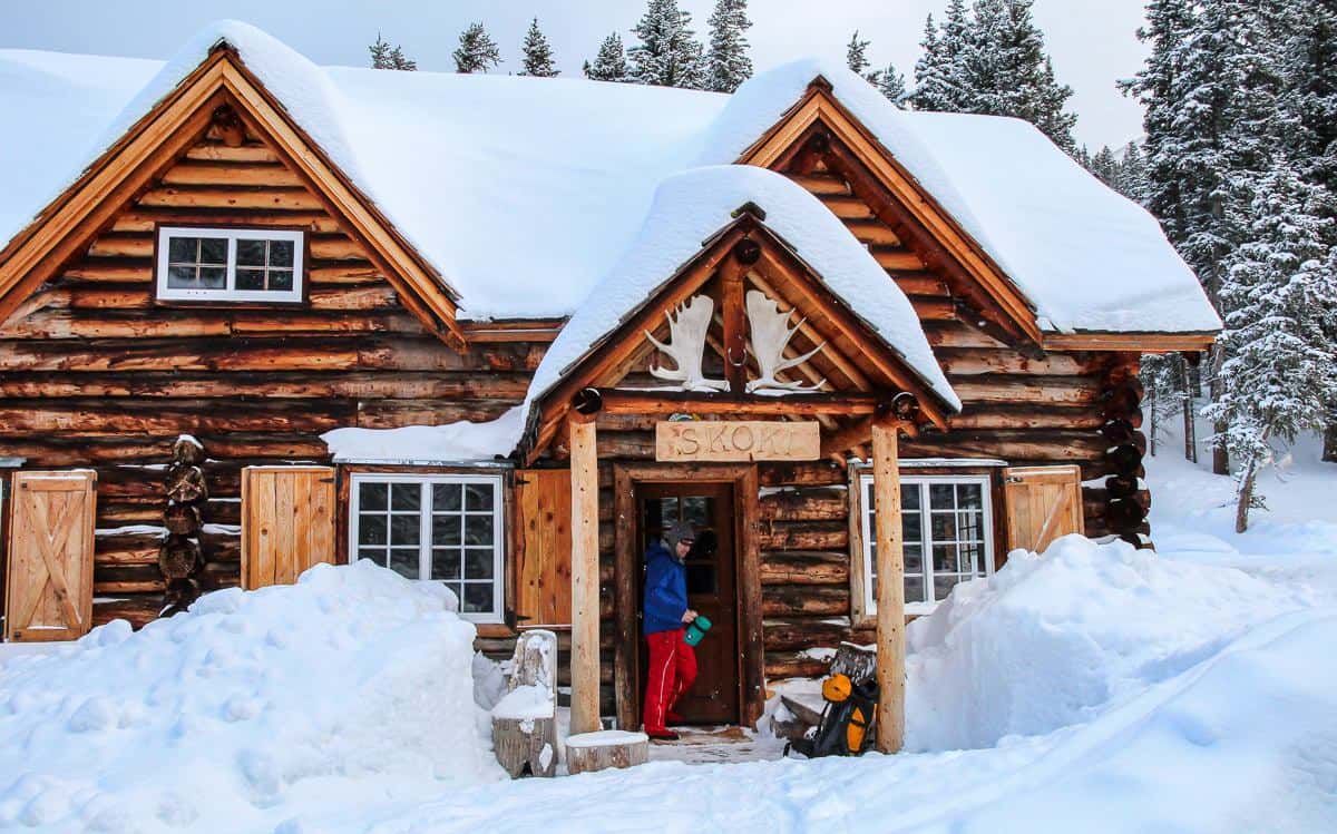 Skoki Lodge - one of the welcoming log cabins in Banff