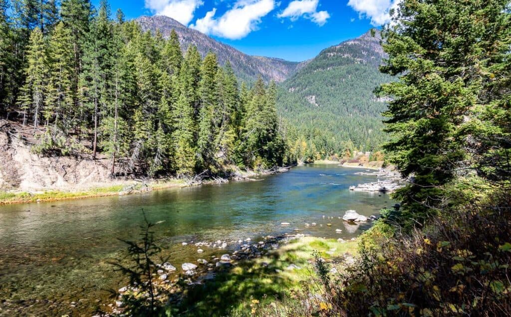 Pretty mountain scene along the Slocan River