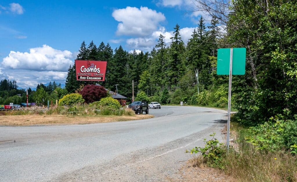To find parking for the Hole in the Wall hike turn in as though you were going to Coombs Country Candy