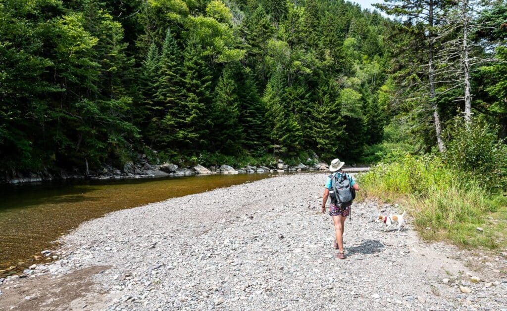We begin the hike up the Salmon River towards the Eye of the Needle