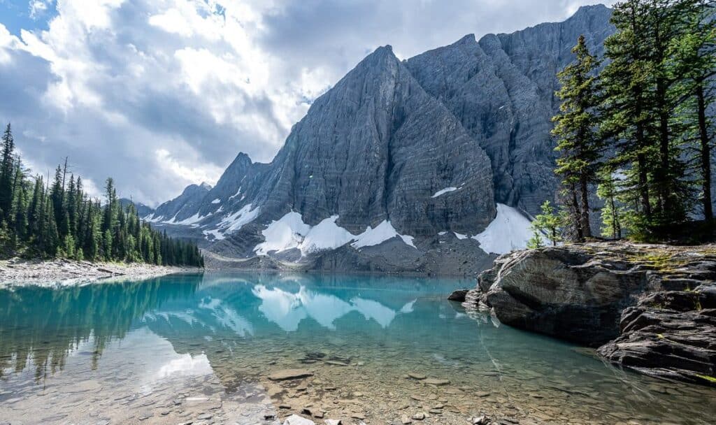View of Floe Lake near the eating area