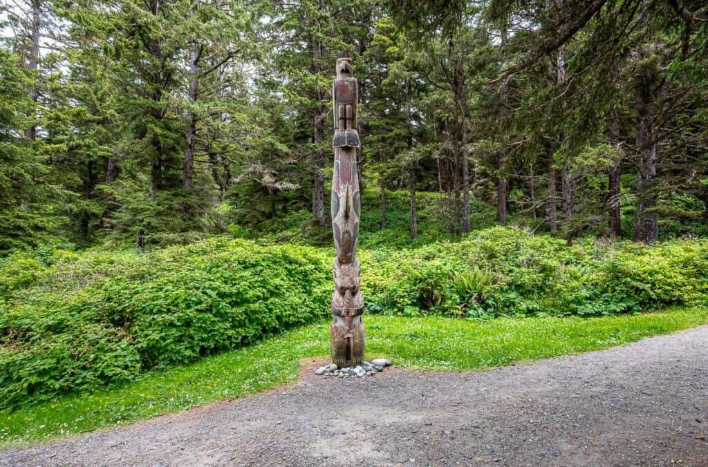 10 BEST Tofino Hikes | Hike Bike Travel Totem pole seen near the Kwisitis Visitor Centre