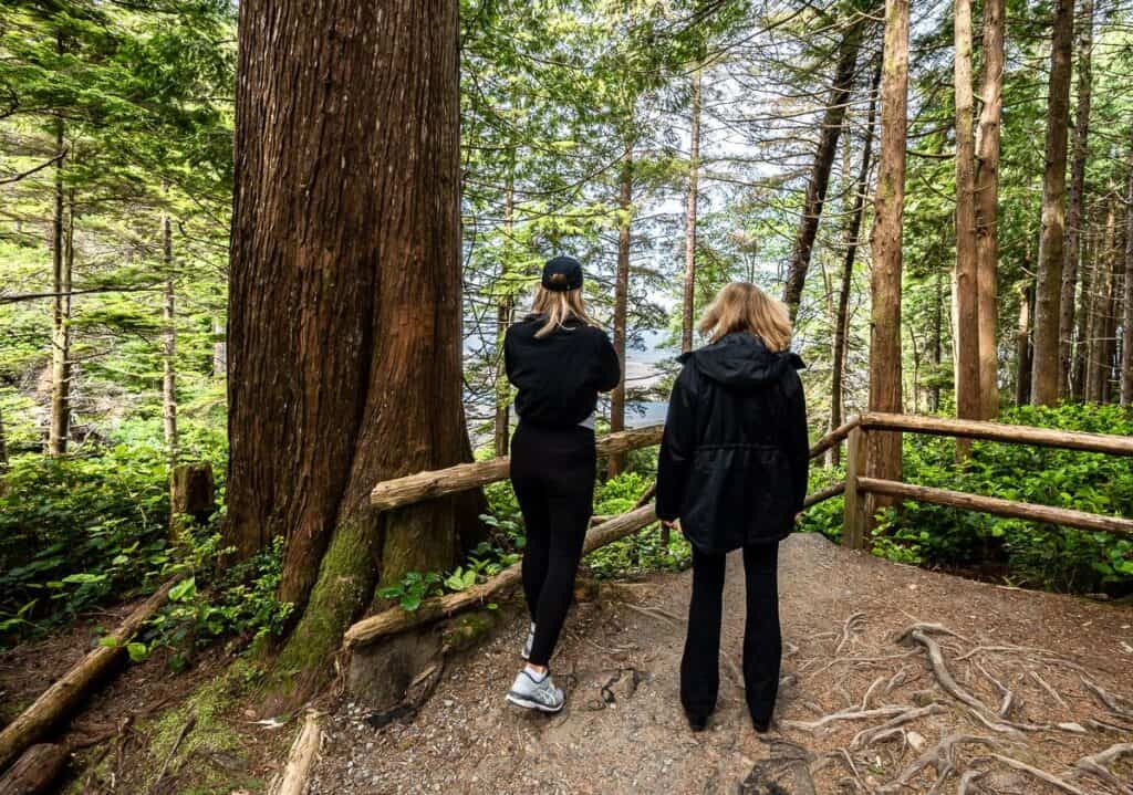10 BEST Tofino Hikes | Hike Bike Travel It's a very pretty hike down to Tonquin Beach in Tofino