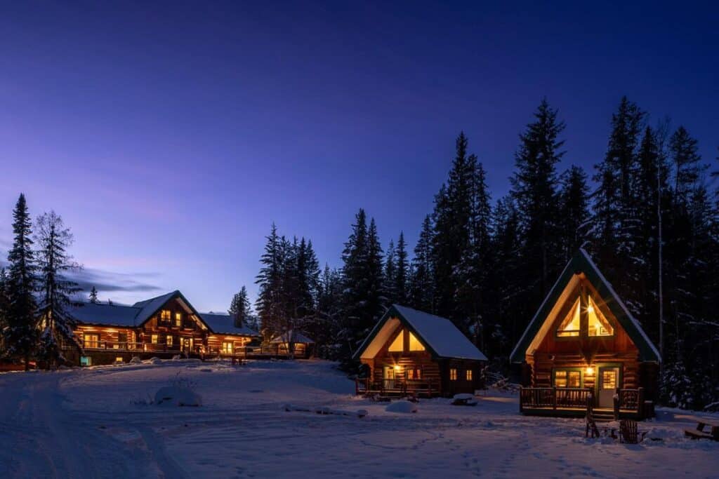 The cozy cabins at Moberly Lodge are another great option - Image source: Tourism Golden