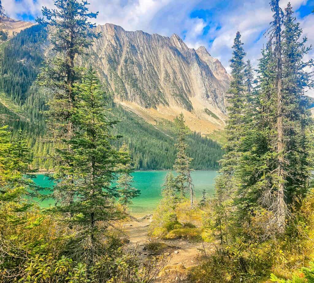 The final approach to Lake Sherbruck